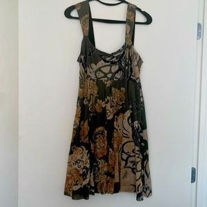 Elena Kattan, size L, like new. Mixed pattern green and browns